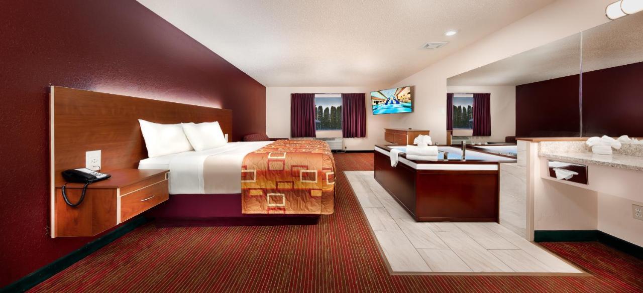 Grand Marquis Waterpark Hotel & Suites Lake Delton Экстерьер фото